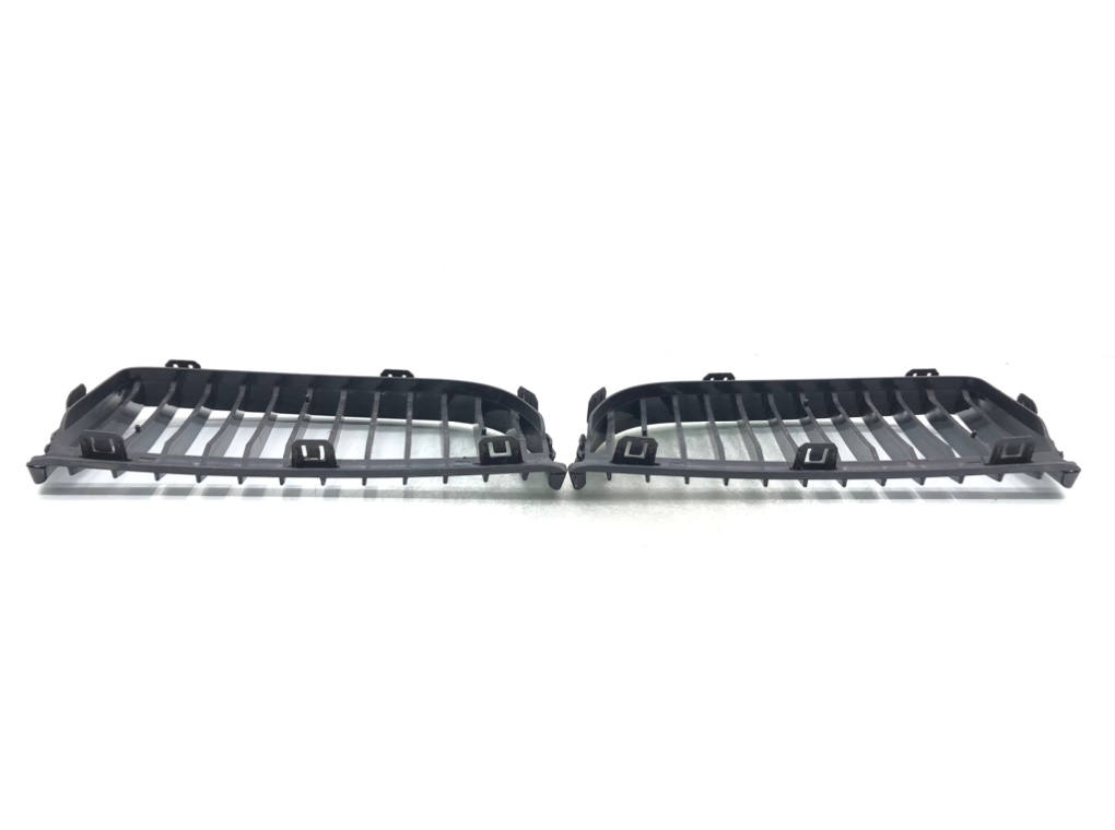 Решетка радиатора для BMW 3 E90/E91/E92/E93, 2006 г. 2.0 i бензин б/у — фото 5