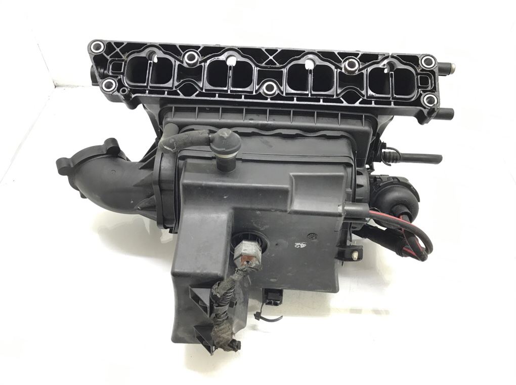 Коллектор впускной для Opel Astra, 2012 г. 1.6 i бензин б/у — фото 4