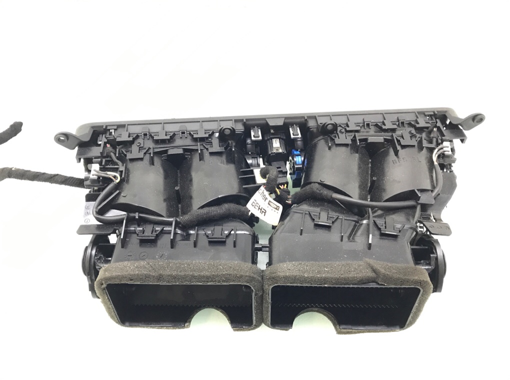 Дефлектор обдува салона для BMW 7 F01/F02, 2011 г. 3.0 TD дизель б/у — фото 4