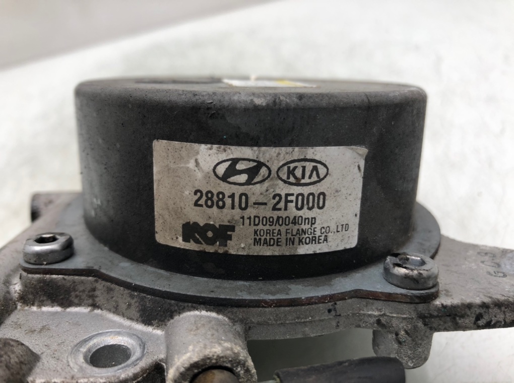 Насос вакуумный для Kia Sorento, 2011 г. 2.2 CRDi дизель б/у — фото 7