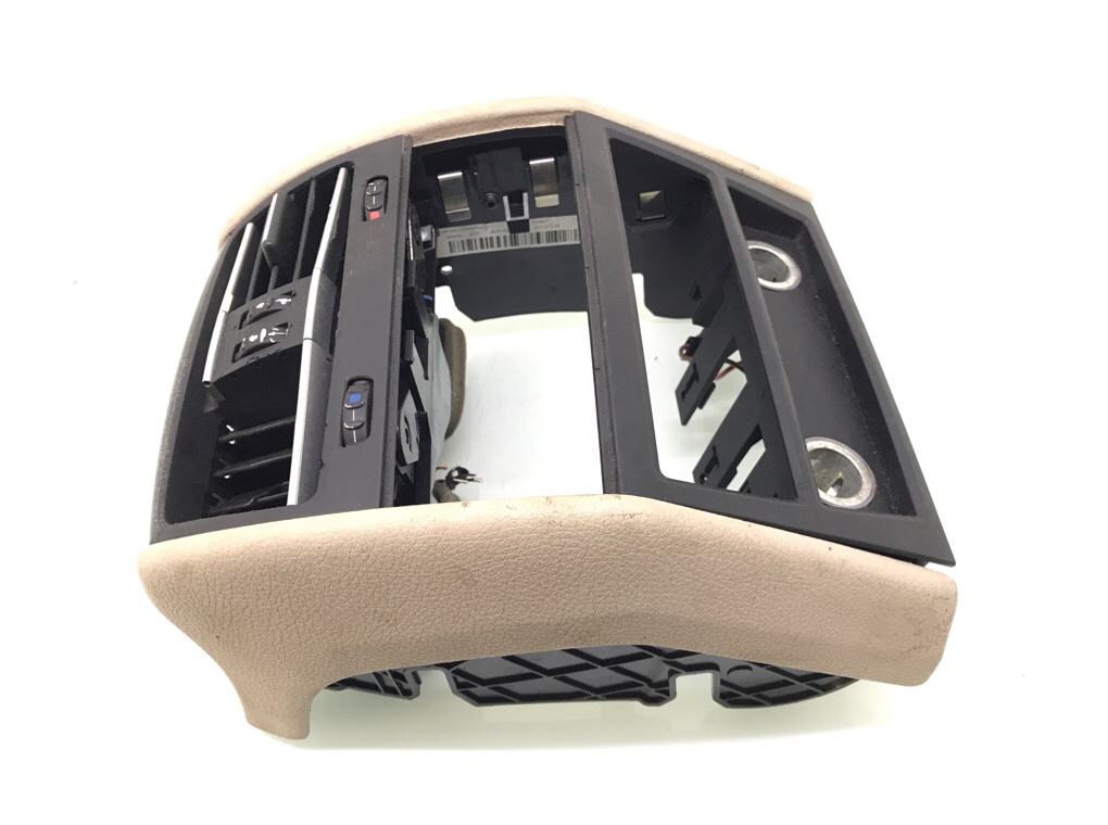 Дефлектор обдува салона для BMW 7 F01/F02, 2011 г. 3.0 TD дизель б/у — фото 3