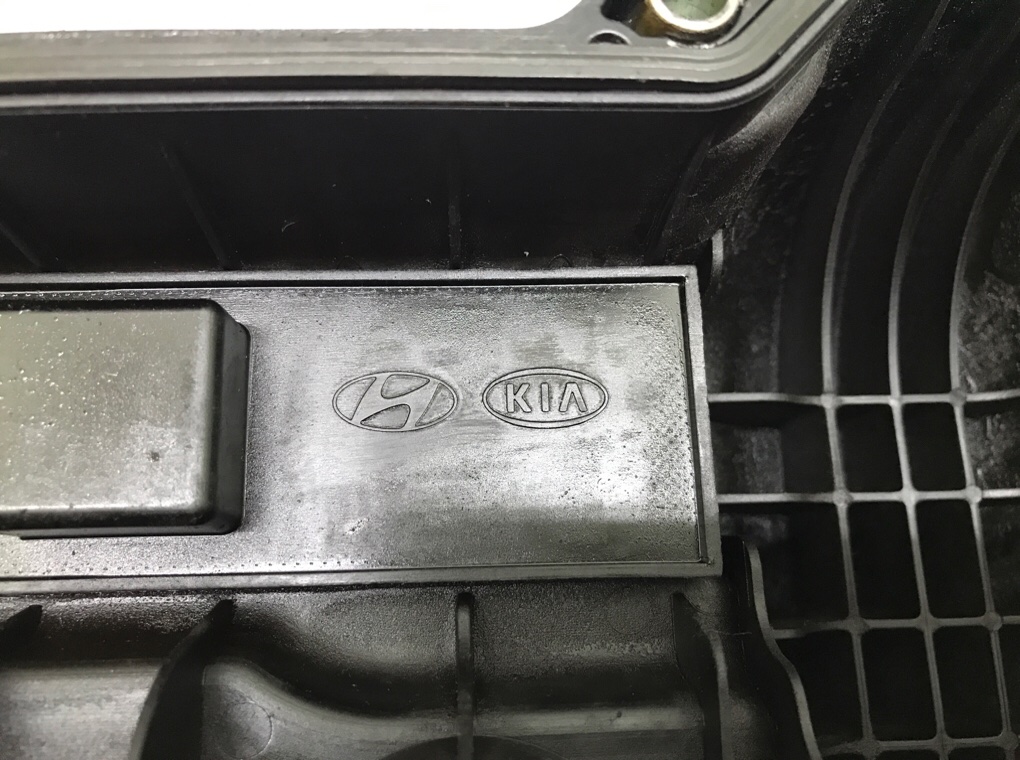 Клапанная крышка для Kia Venga, 2010 г. 1.4 i бензин б/у — фото 5
