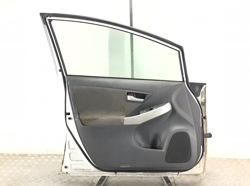 Дверь передняя левая для Toyota Prius, 2011 г. 1.8 i бензин б/у — фото 2