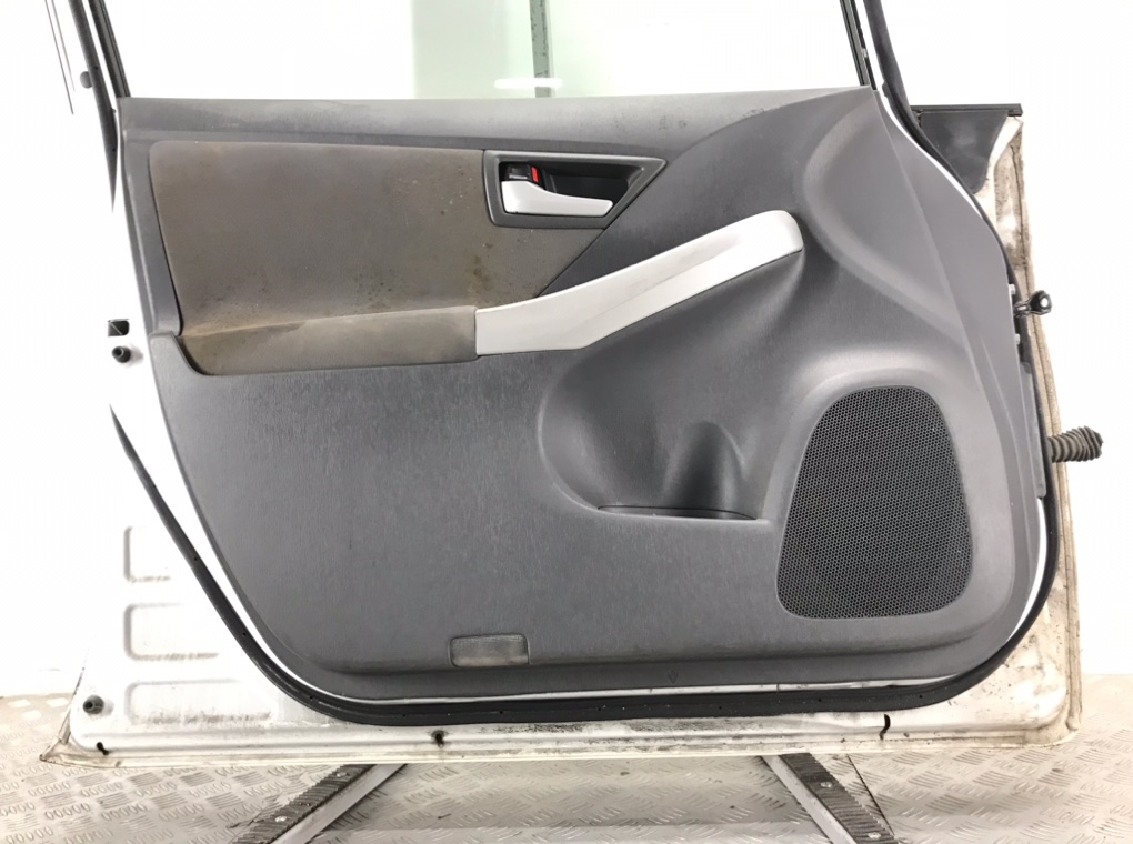 Дверь передняя левая для Toyota Prius, 2011 г. 1.8 i бензин б/у — фото 4