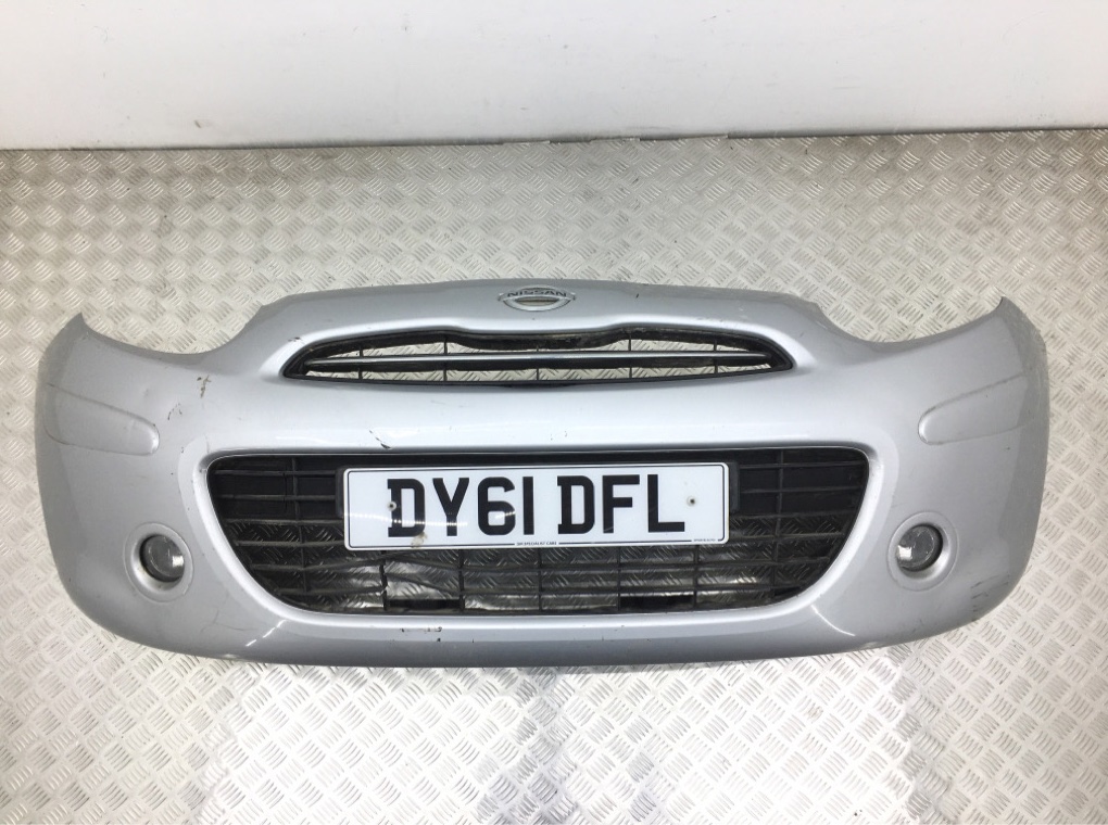 Бампер передний для Nissan Micra, 2011 г. 1.2 i бензин б/у