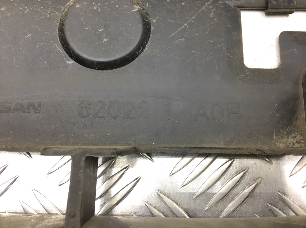 Бампер передний для Nissan Micra, 2011 г. 1.2 i бензин б/у — фото 12