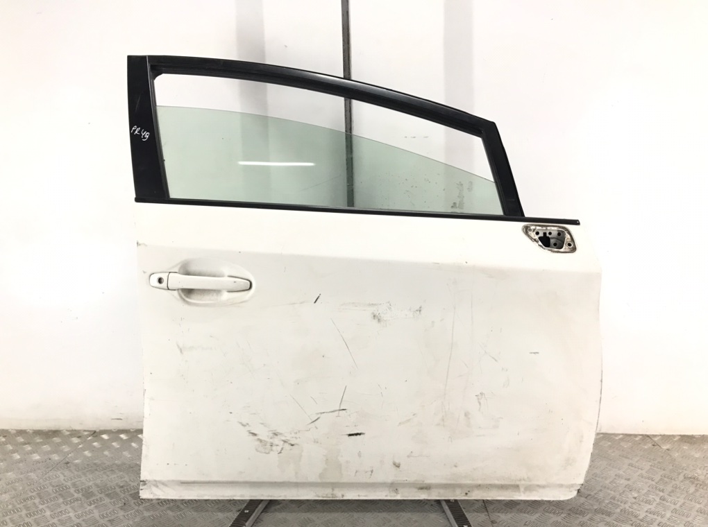 Дверь передняя правая для Toyota Prius, 2011 г. 1.8 i бензин б/у