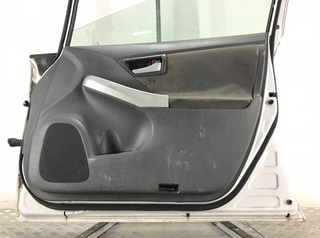 Дверь передняя правая для Toyota Prius, 2011 г. 1.8 i бензин б/у — фото 4