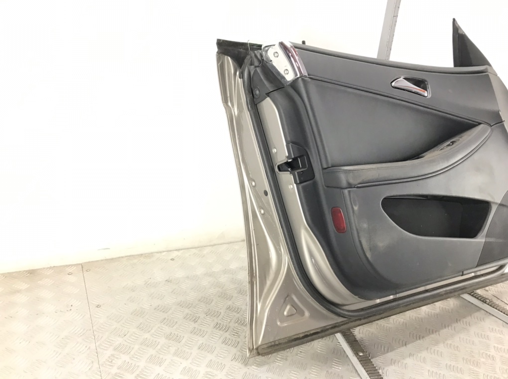 Дверь передняя левая для Mercedes CLS W219, 2008 г. 3.0 CDi дизель б/у — фото 3