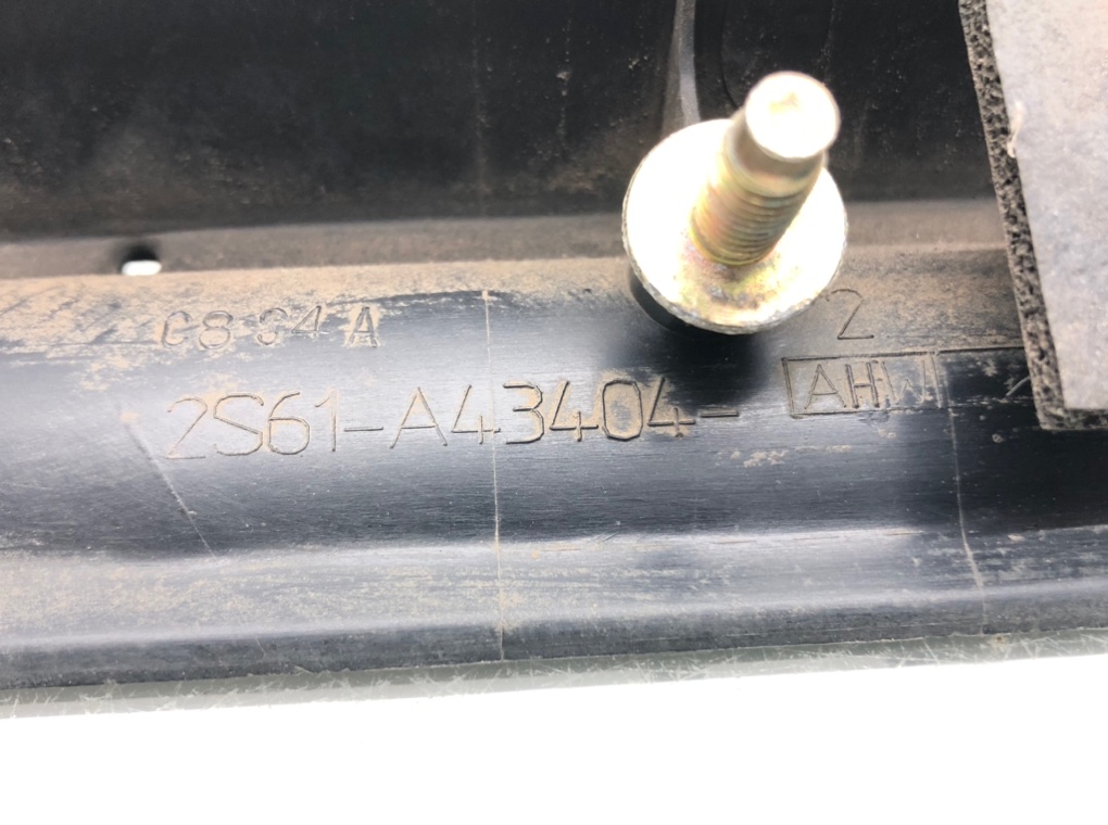 Накладка подсветки номера для Ford Fiesta, 2002 г. 1.4 i бензин б/у — фото 5