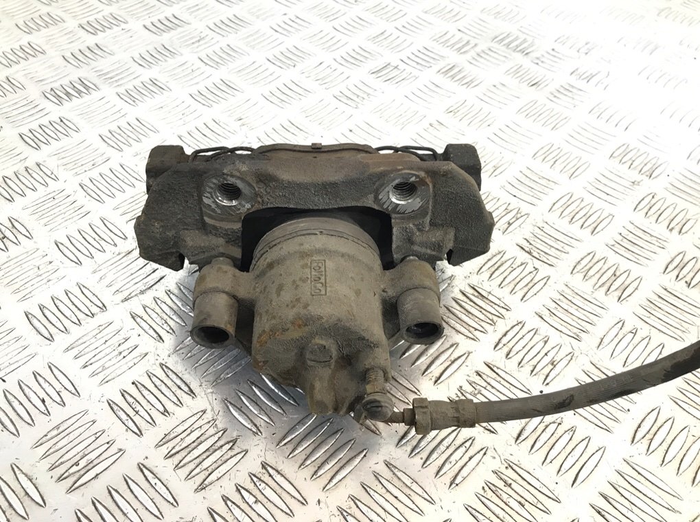 Суппорт передний левый для Ford Focus, 2011 г. 1.6 i бензин б/у — фото 4