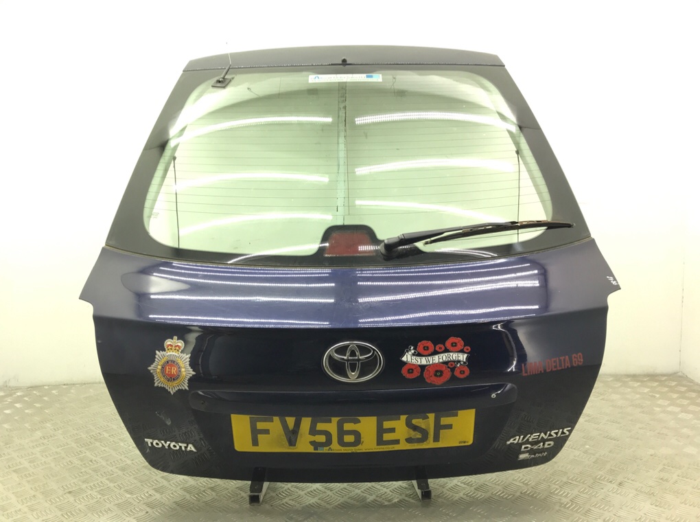 Крышка багажника для Toyota Avensis, 2006 г. 2.2 D-4D дизель б/у