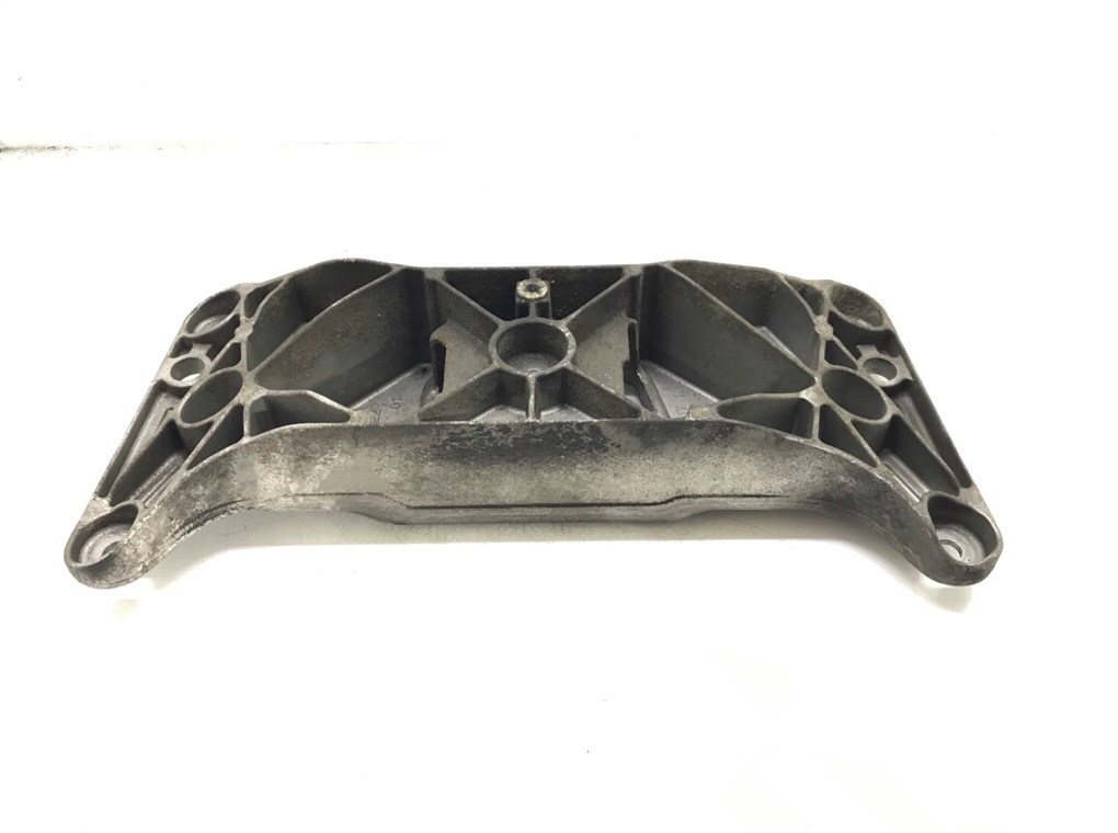 Кронштейн КПП для BMW 5 F10/F11/GT F07, 2010 г. 2.0 D дизель б/у — фото 4