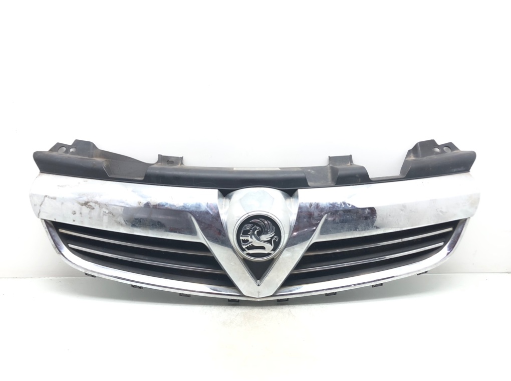 Решетка радиатора для Opel Zafira, 2010 г. 1.9 CDTi дизель б/у