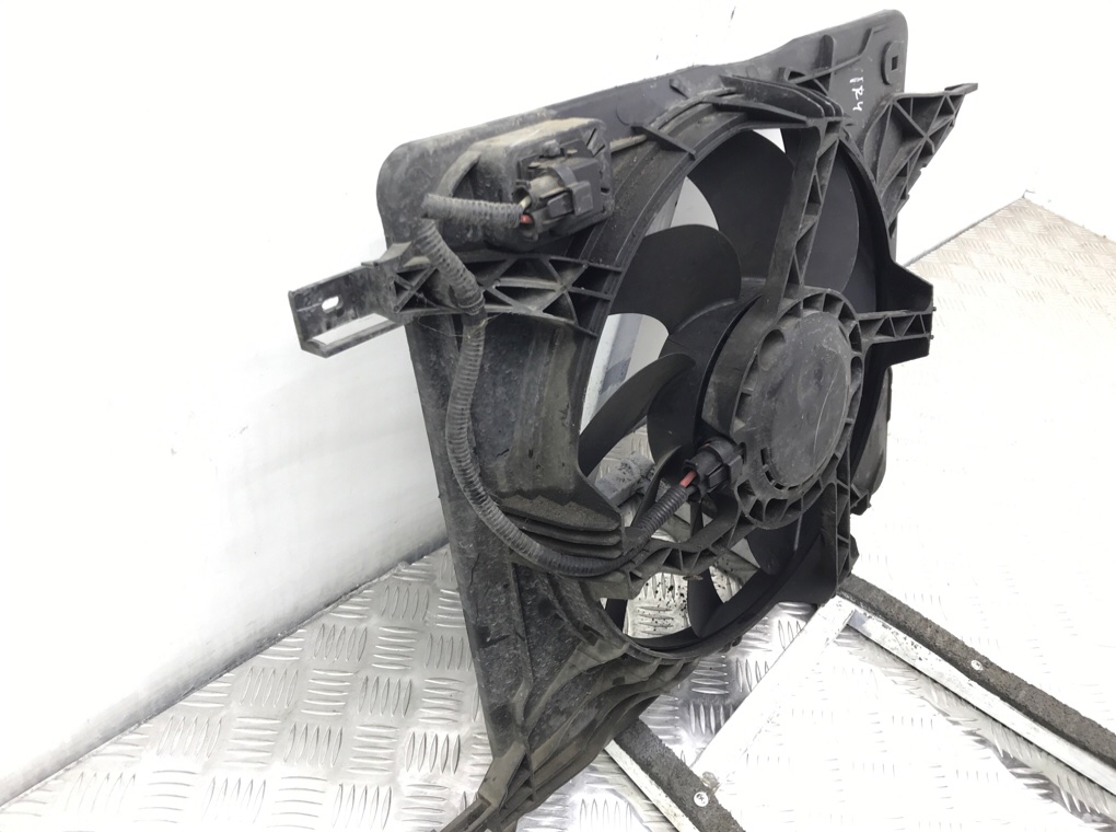 Вентилятор радиатора для Nissan Qashqai, 2010 г. 1.5 DCi дизель б/у — фото 4