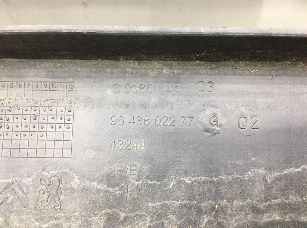 Бампер передний для Citroen Berlingo, 2006 г. 1.9 D дизель б/у — фото 11