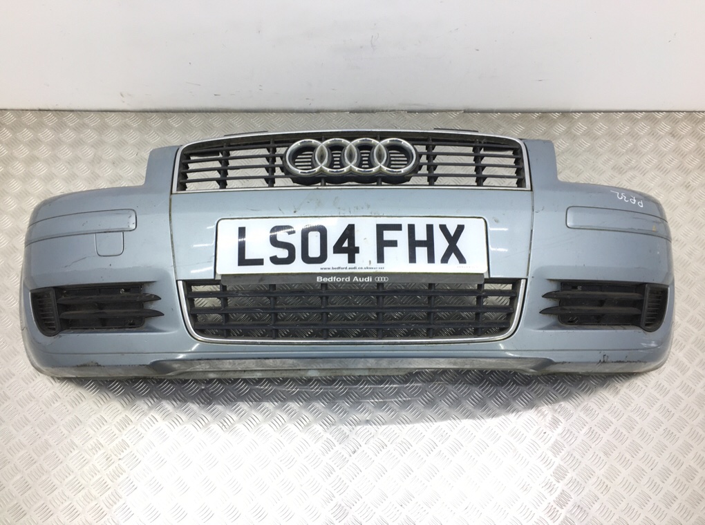 Бампер передний для Audi A3, 2004 г. 2.0 FSI бензин б/у
