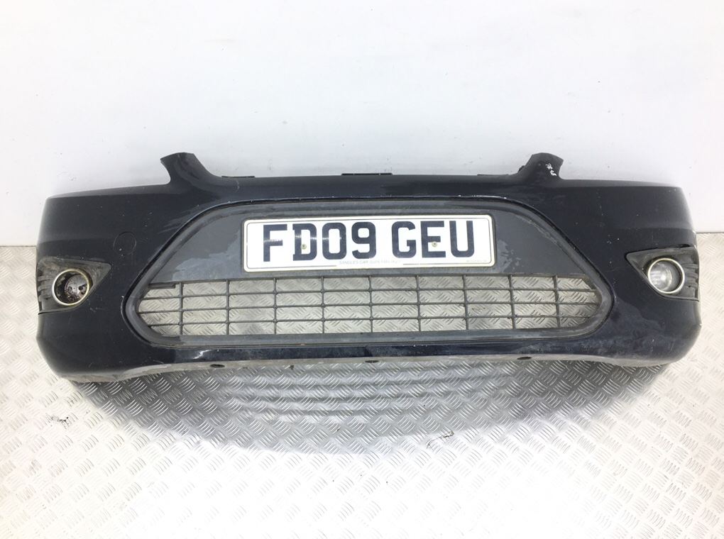 Бампер передний для Ford Focus, 2009 г. 1.6 TDCi дизель б/у
