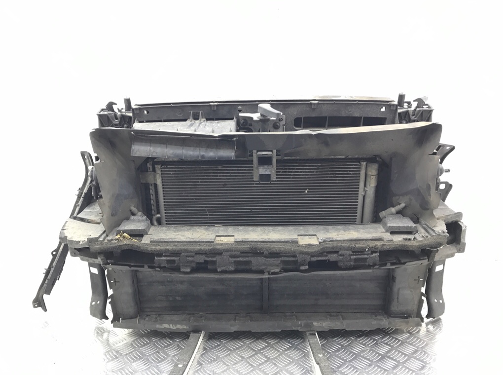 Панель передняя (телевизор) для Skoda Kodiaq, 2023 г. 1.5 Ti бензин б/у