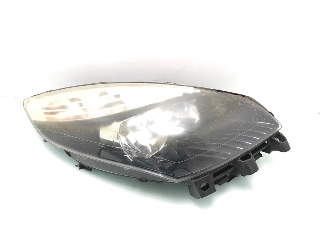 Фара правая для Renault Scenic, 2011 г. 1.5 DCi дизель б/у