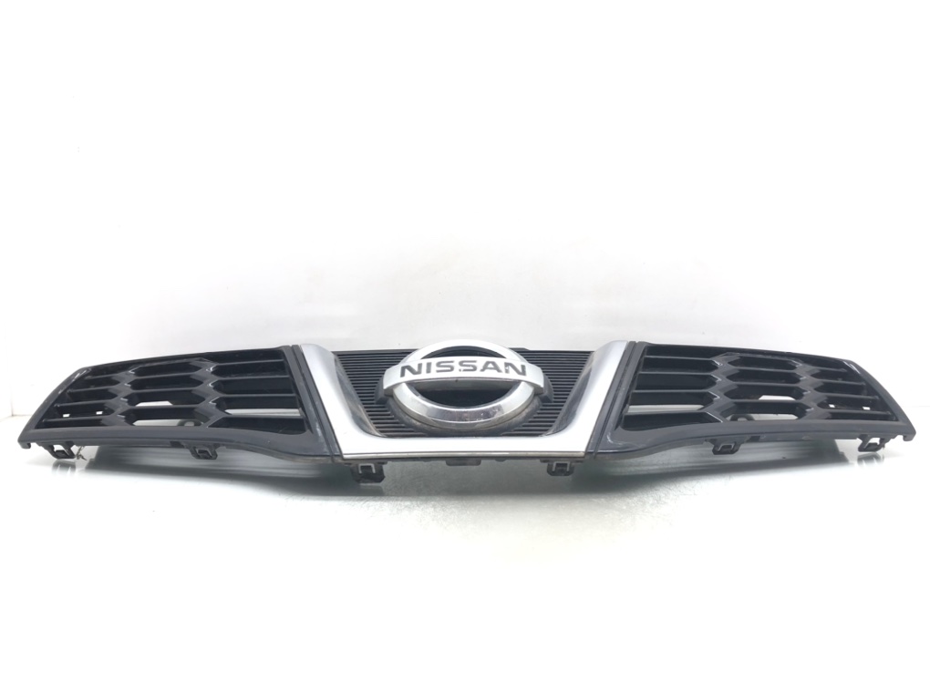 Решетка радиатора для Nissan Qashqai, 2010 г. 1.5 DCi дизель б/у — фото 2