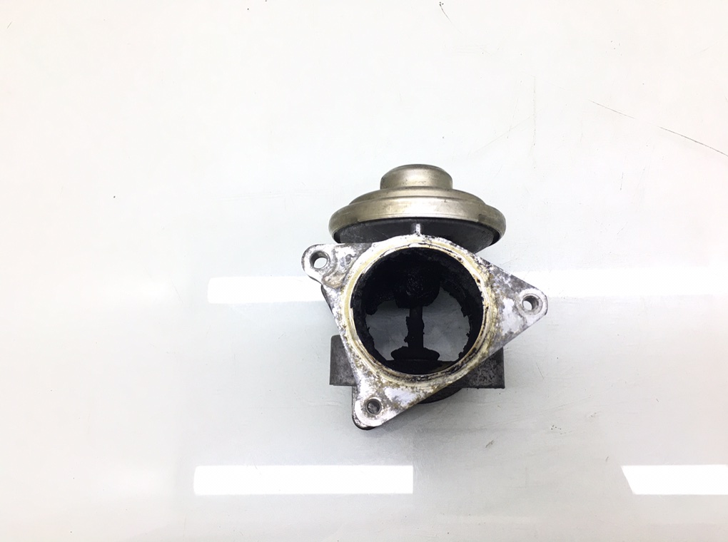 Клапан EGR для Audi A3, 2006 г. 1.9 TDi дизель б/у