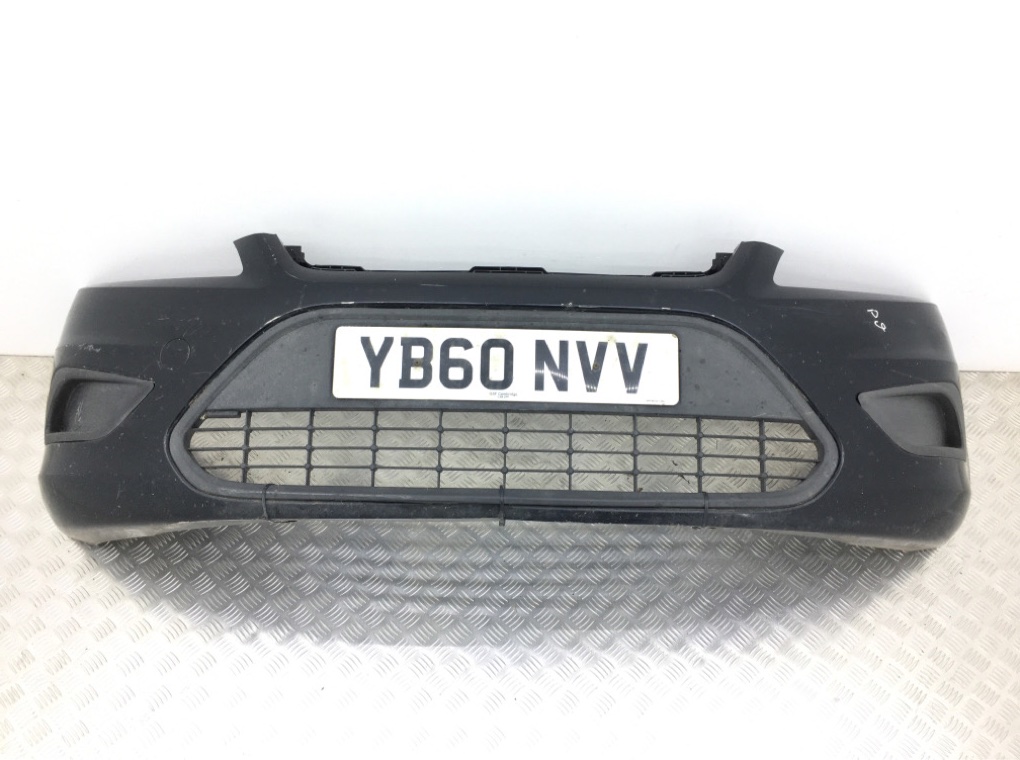 Бампер передний для Ford Focus, 2011 г. 1.6 TDCi дизель б/у