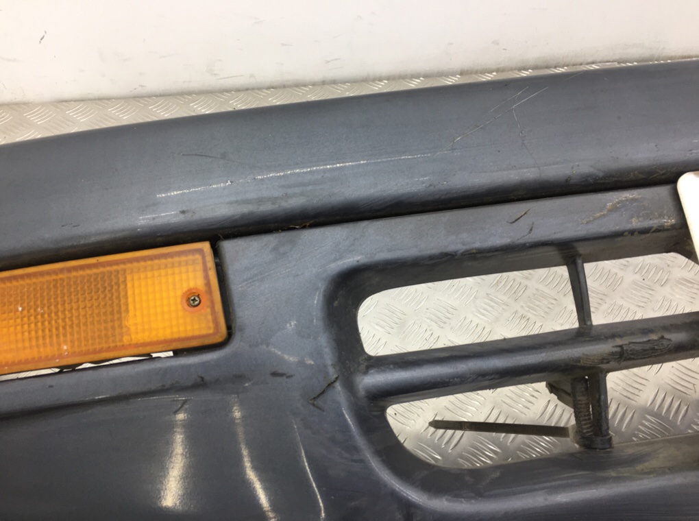 Бампер передний для Toyota Hilux, 1994 г. 3.0 D дизель б/у — фото 9