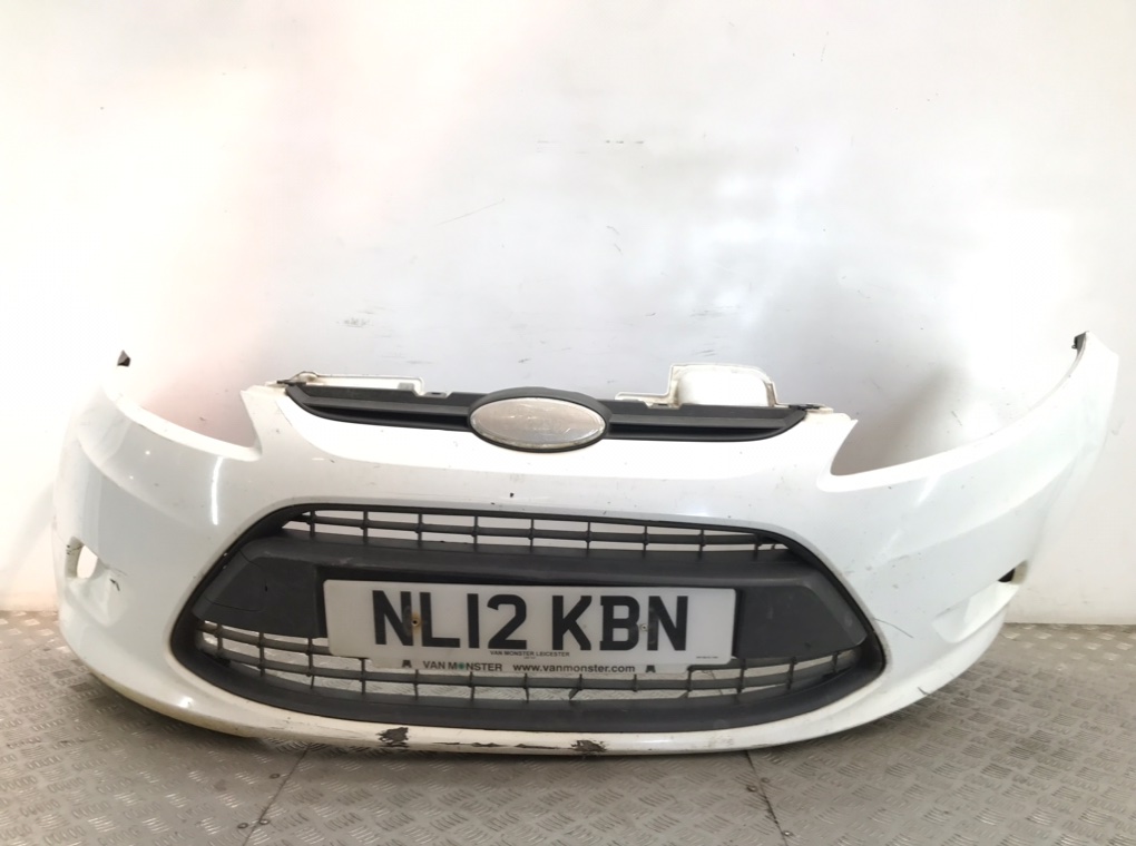 Бампер передний для Ford Fiesta, 2012 г. 1.4 TDCi дизель б/у