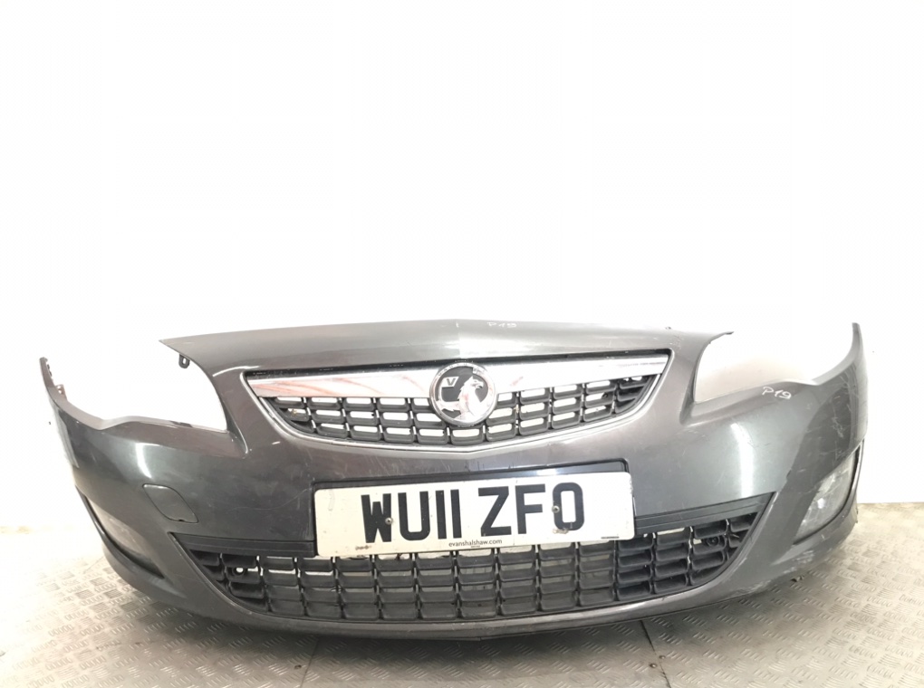 Бампер передний для Opel Astra, 2011 г. 1.7 CDTi дизель б/у
