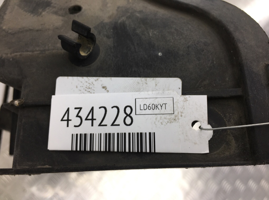 Панель передняя (телевизор) для Peugeot Expert, 2010 г. 2.0 HDi дизель б/у — фото 8