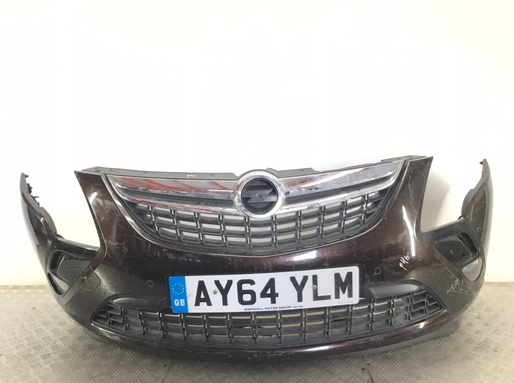 Бампер передний для Opel Zafira, 2014 г. 2.0 CDTi дизель б/у