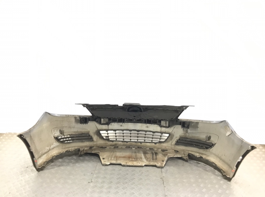 Бампер передний для Opel Vectra, 2008 г. 1.9 CDTi дизель б/у — фото 4