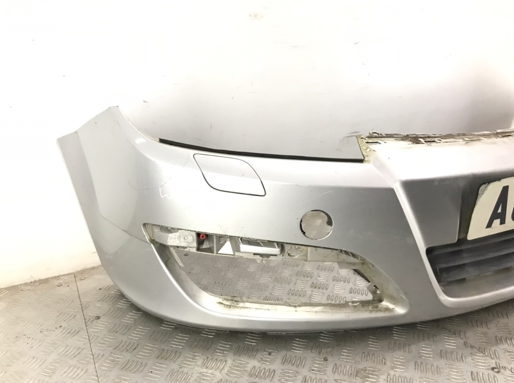 Бампер передний для Opel Astra, 2005 г. 1.7 CDTi дизель б/у — фото 2