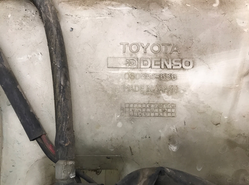 Бачок омывателя для Toyota Hilux, 1994 г. 3.0 D дизель б/у — фото 5