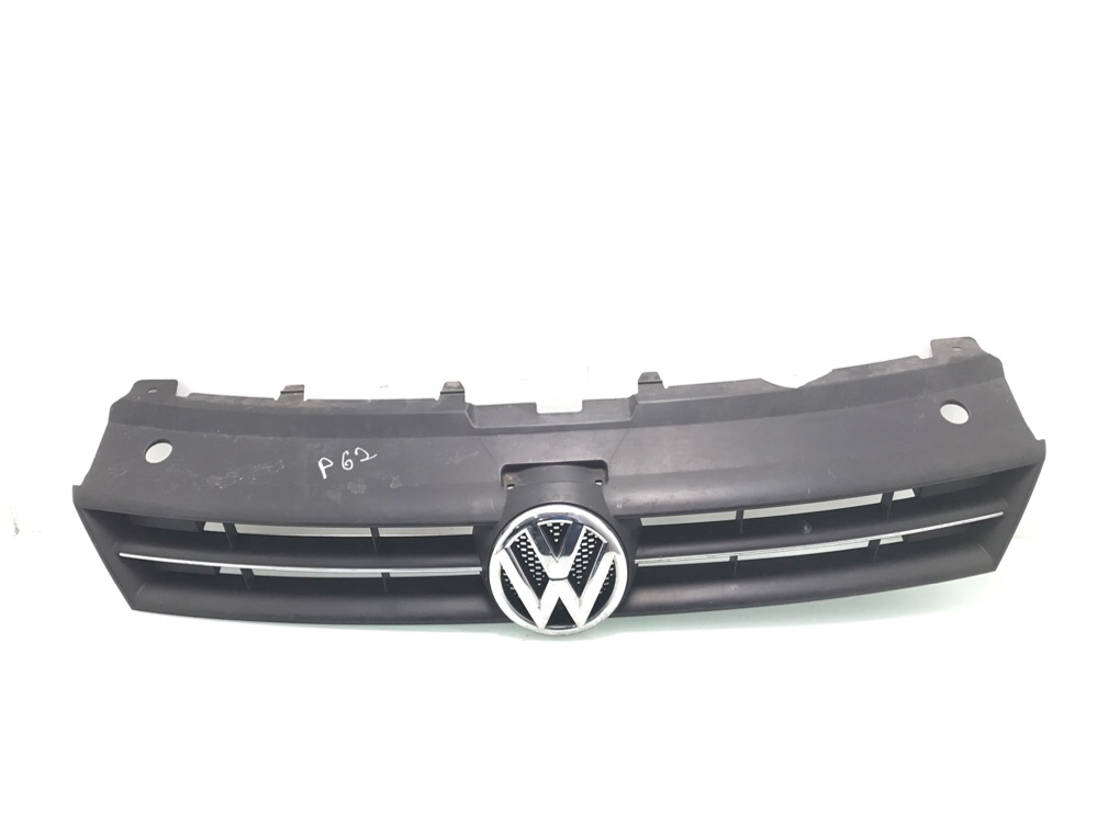 Решетка радиатора для Volkswagen Polo, 2010 г. 1.2 TSI бензин б/у