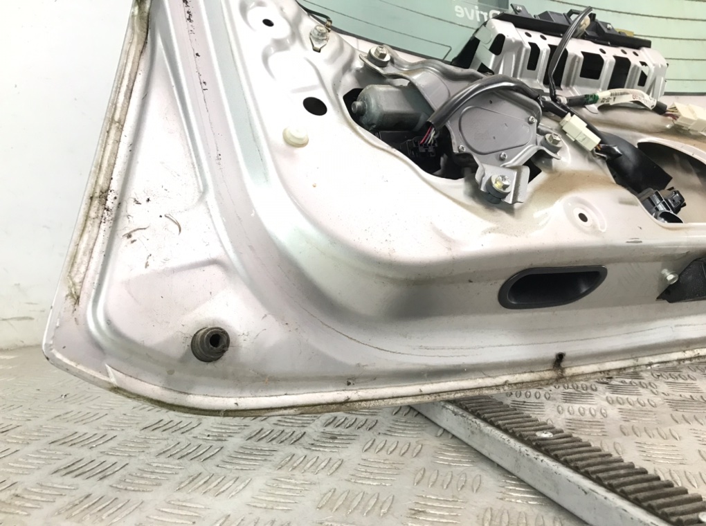 Крышка багажника для Toyota iQ, 2011 г. 1.0 i бензин б/у — фото 7
