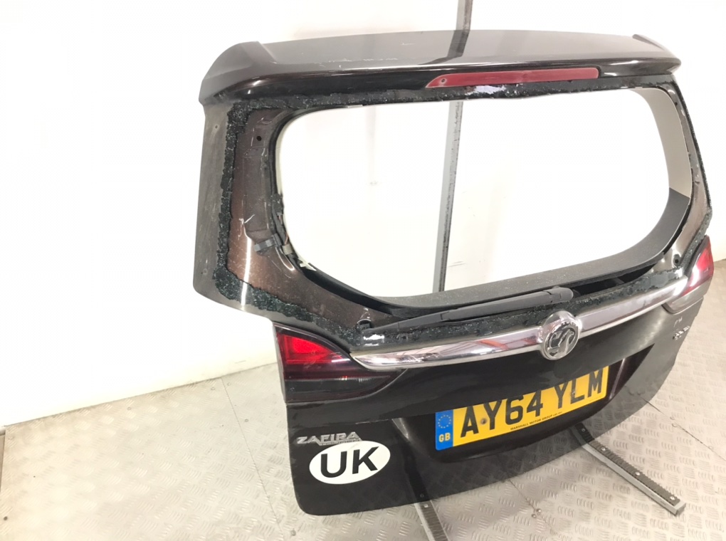 Крышка багажника для Opel Zafira, 2014 г. 2.0 CDTi дизель б/у — фото 2