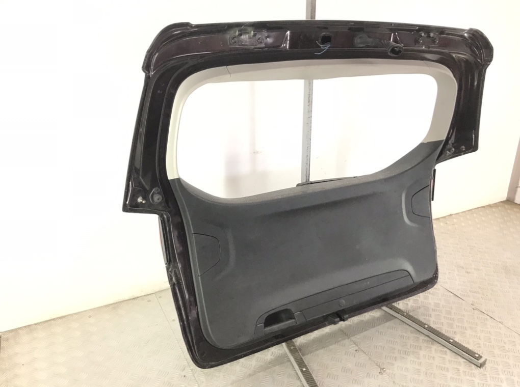 Крышка багажника для Opel Zafira, 2014 г. 2.0 CDTi дизель б/у — фото 5