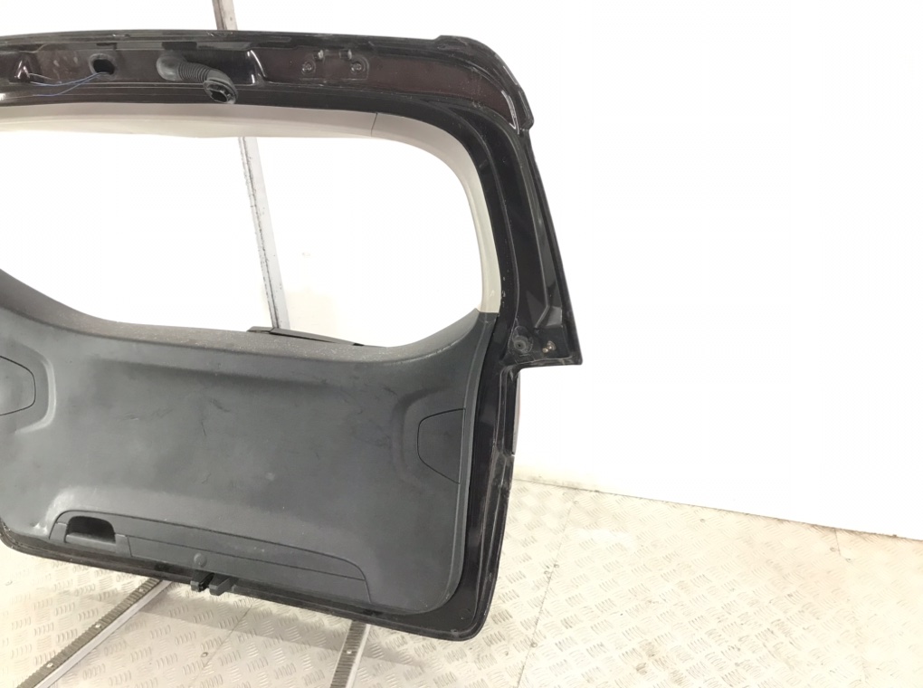 Крышка багажника для Opel Zafira, 2014 г. 2.0 CDTi дизель б/у — фото 6