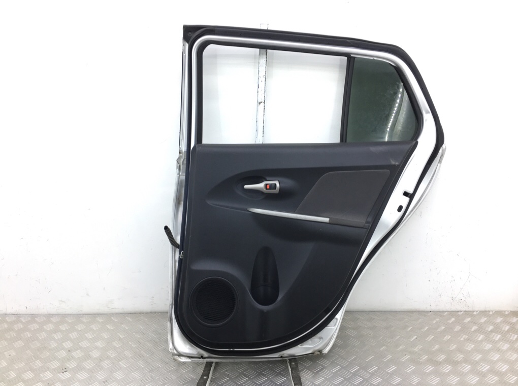 Дверь задняя правая для Toyota Urban Cruiser, 2010 г. 1.4 D-4D дизель б/у — фото 4