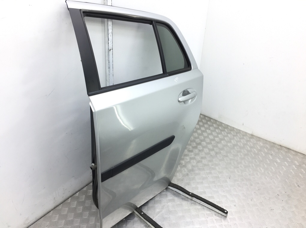 Дверь задняя левая для Toyota Urban Cruiser, 2010 г. 1.4 D-4D дизель б/у — фото 2