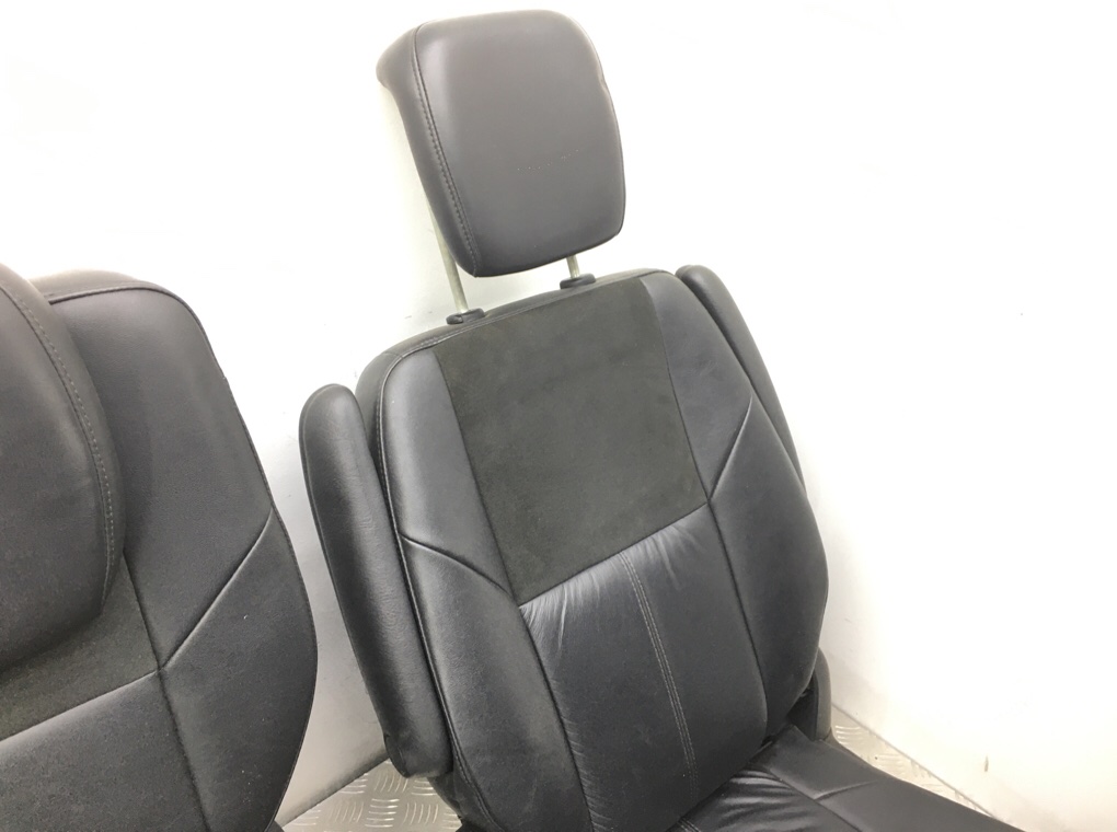Салон (комплект сидений) для Chrysler Grand Voyager, 2008 г. 2.8 CRD дизель б/у — фото 6