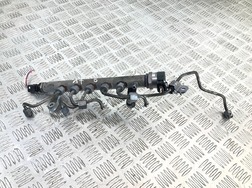 Топливная рампа для Peugeot 4007, 2009 г. 2.2 HDi дизель б/у — фото 3