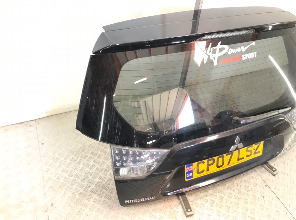 Крышка багажника для Mitsubishi Outlander, 2007 г. 2.0 DiD дизель б/у — фото 2