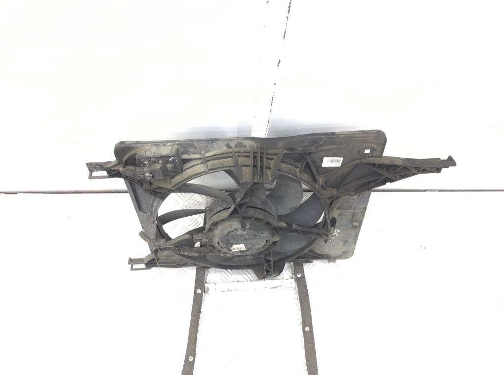 Вентилятор радиатора для Nissan Qashqai, 2008 г. 2.0 DCi дизель б/у — фото 2