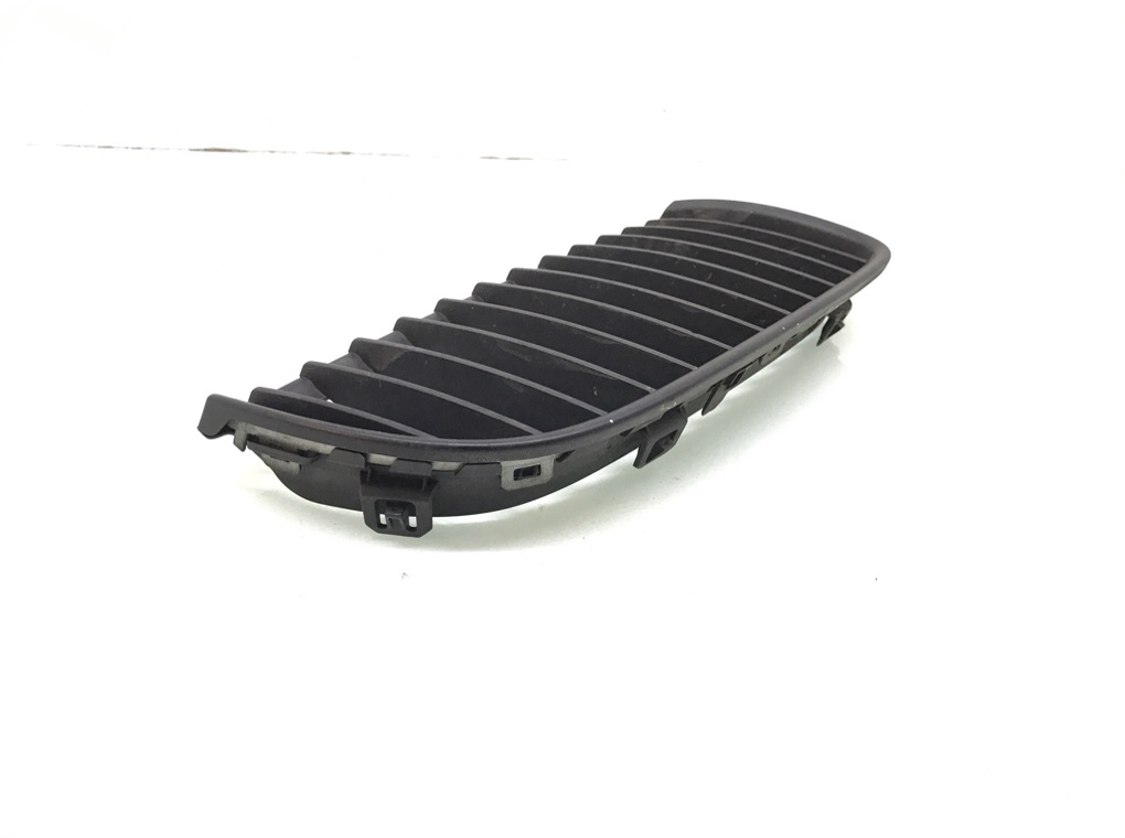 Решетка радиатора для BMW 3 E90/E91/E92/E93, 2006 г. 2.5 i бензин б/у — фото 2