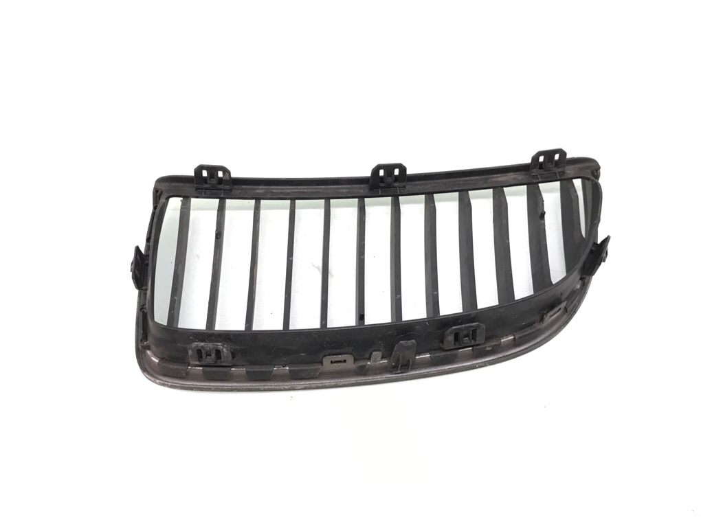 Решетка радиатора для BMW 3 E90/E91/E92/E93, 2006 г. 2.5 i бензин б/у — фото 4
