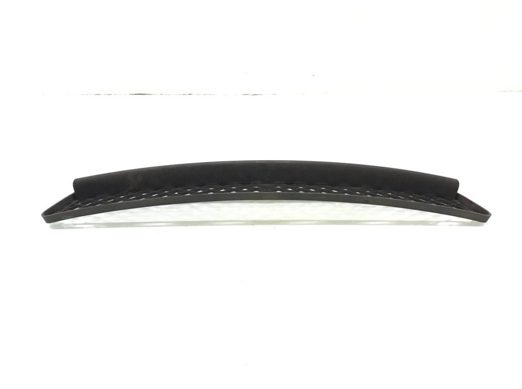 Заглушка (решетка) в бампер передний для BMW 3 E90/E91/E92/E93, 2006 г. 2.5 i бензин б/у — фото 2