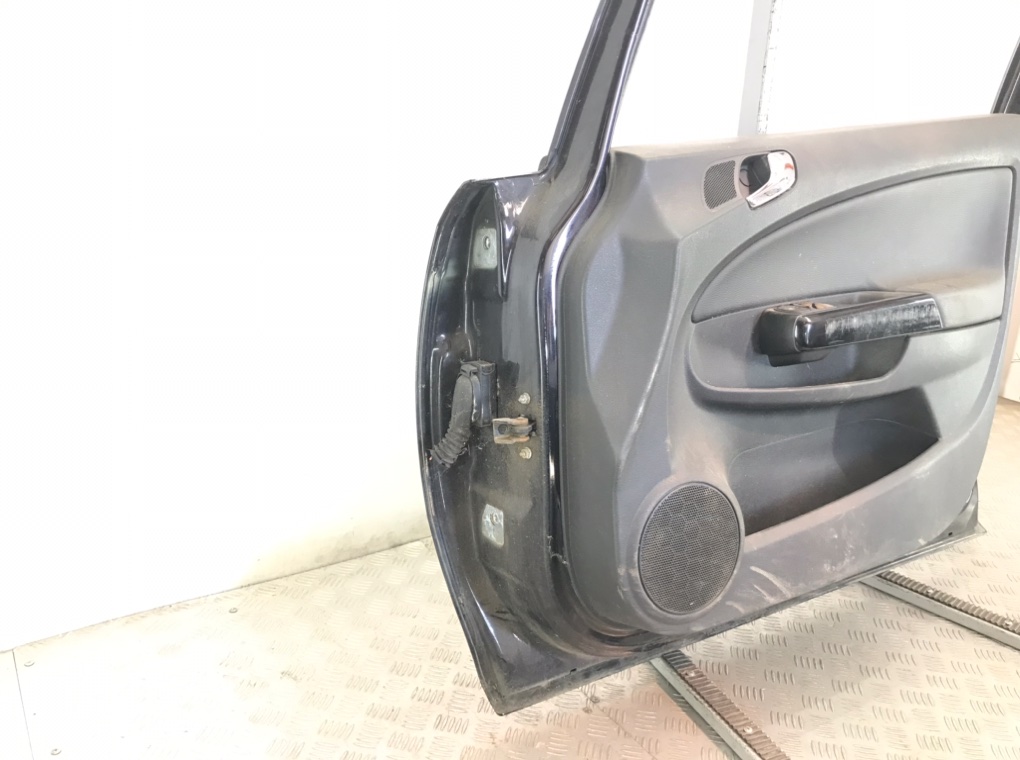 Дверь передняя правая для Opel Corsa, 2008 г. 1.2 i бензин б/у — фото 3